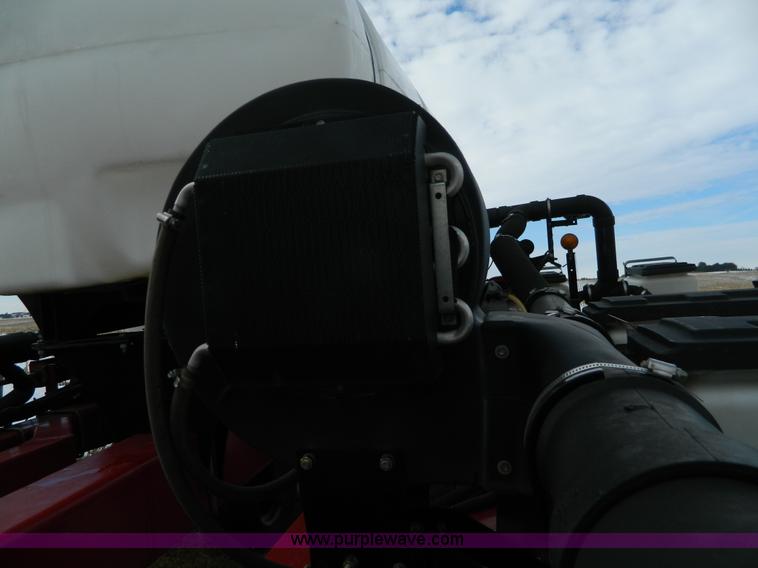 image for item AX9586 2005 AGCO White 8524 planter