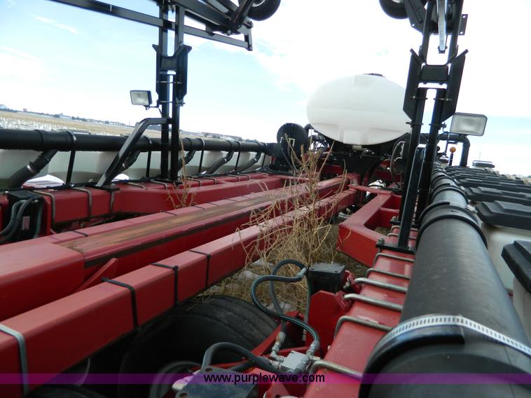 image for item AX9586 2005 AGCO White 8524 planter