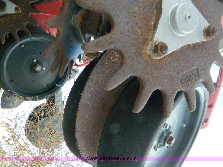 image for item AX9586 2005 AGCO White 8524 planter