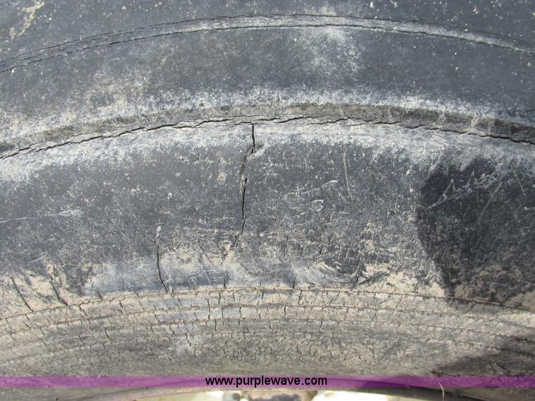 image for item BK9221 Anhydrous ammonia nurse tank