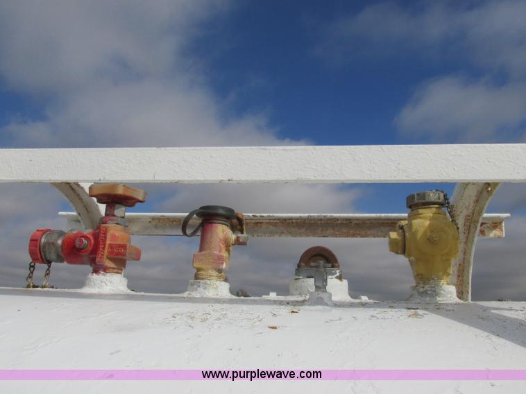 image for item BK9232 Anhydrous ammonia nurse tank