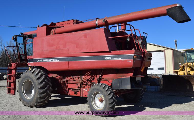 image for item BK9844 1991 Case IH 1680 Axial-Flow combine