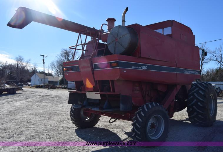 image for item BK9844 1991 Case IH 1680 Axial-Flow combine