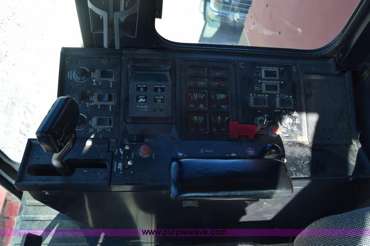 image for item BK9844 1991 Case IH 1680 Axial-Flow combine