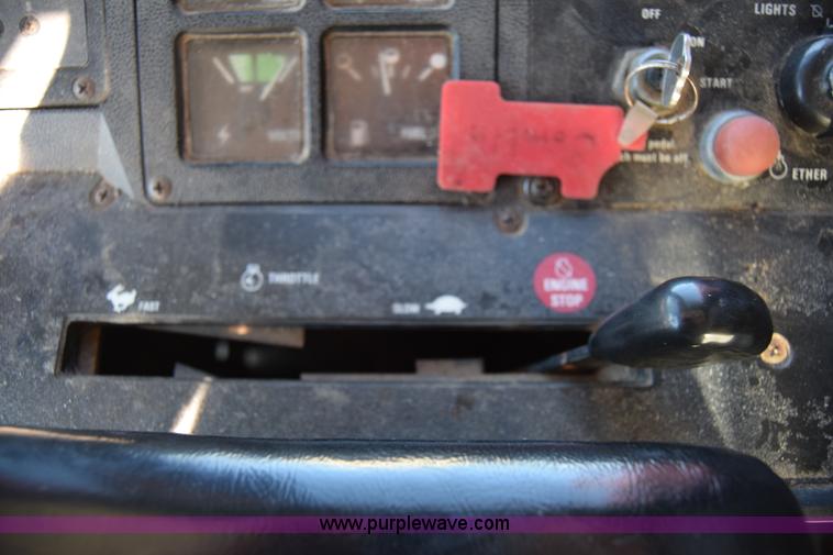 image for item BK9844 1991 Case IH 1680 Axial-Flow combine