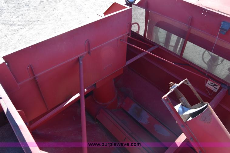 image for item BK9844 1991 Case IH 1680 Axial-Flow combine