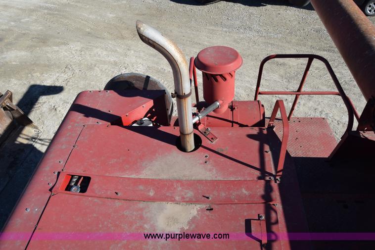 image for item BK9844 1991 Case IH 1680 Axial-Flow combine