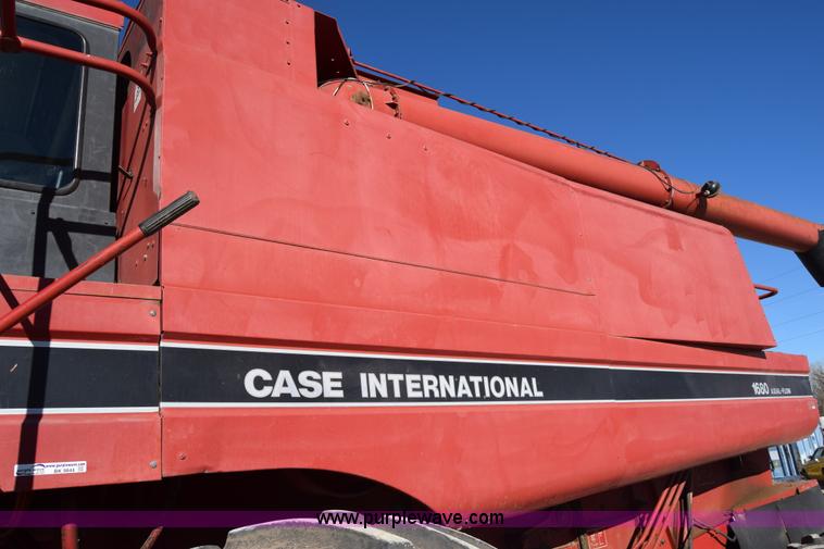 image for item BK9844 1991 Case IH 1680 Axial-Flow combine