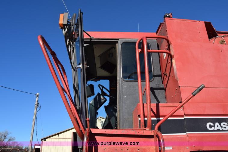 image for item BK9844 1991 Case IH 1680 Axial-Flow combine