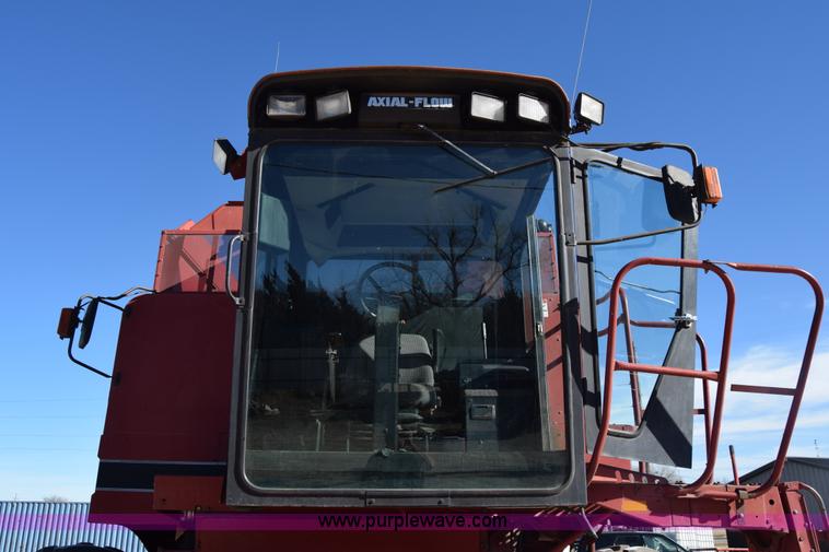 image for item BK9844 1991 Case IH 1680 Axial-Flow combine
