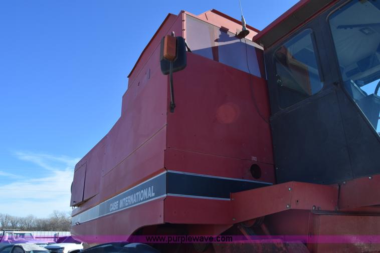 image for item BK9844 1991 Case IH 1680 Axial-Flow combine