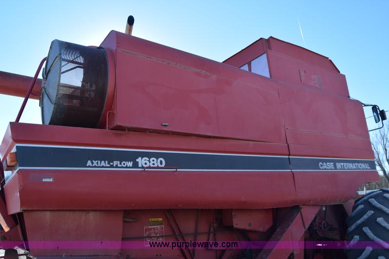 image for item BK9844 1991 Case IH 1680 Axial-Flow combine