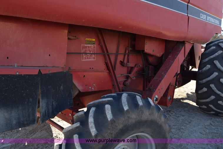 image for item BK9844 1991 Case IH 1680 Axial-Flow combine