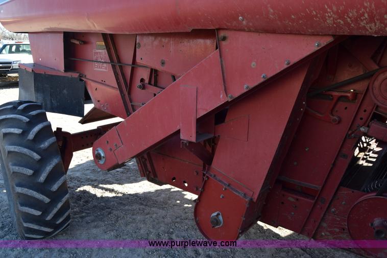 image for item BK9844 1991 Case IH 1680 Axial-Flow combine