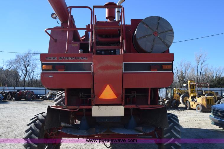 image for item BK9844 1991 Case IH 1680 Axial-Flow combine