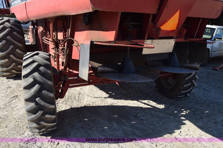 image for item BK9844 1991 Case IH 1680 Axial-Flow combine