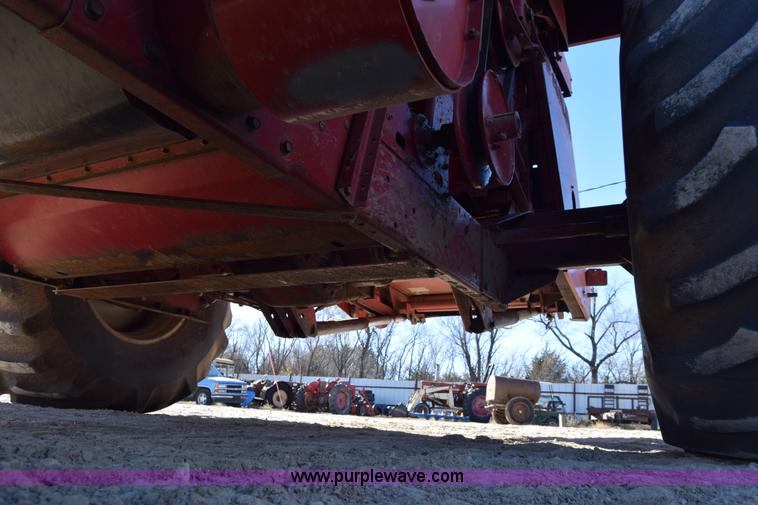 image for item BK9844 1991 Case IH 1680 Axial-Flow combine