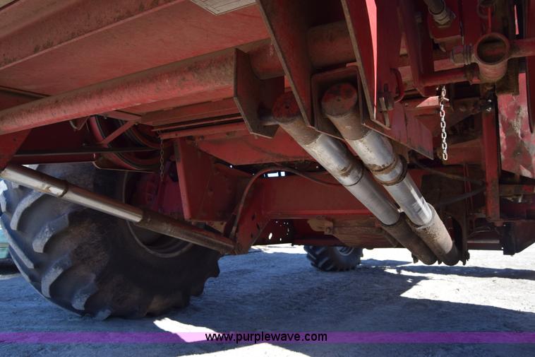 image for item BK9844 1991 Case IH 1680 Axial-Flow combine