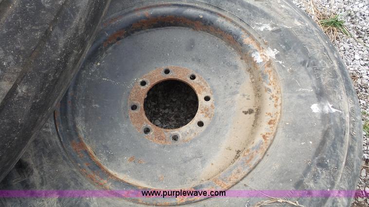 image for item BL9301 (2) H40x14.0-19 airplane tires and wheels