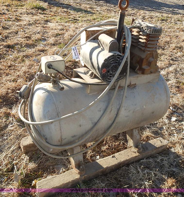 image for item BN9069 1975 National air compressor