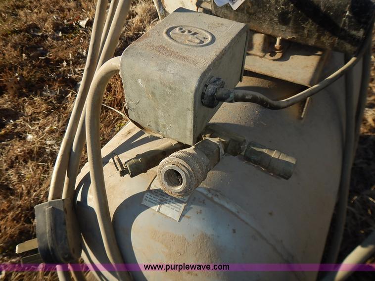 image for item BN9069 1975 National air compressor