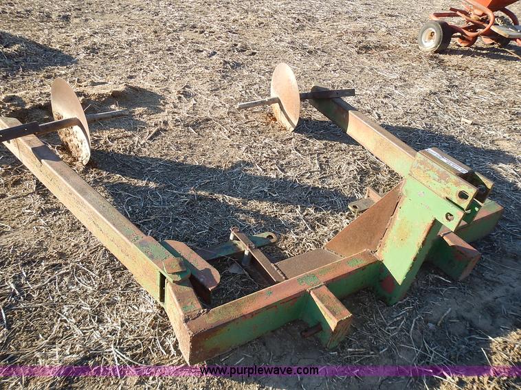 image for item BN9073 Shop built bale unroller