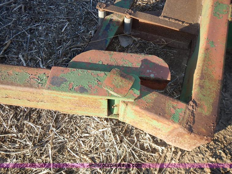 image for item BN9073 Shop built bale unroller