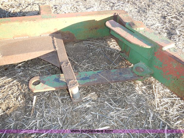 image for item BN9073 Shop built bale unroller