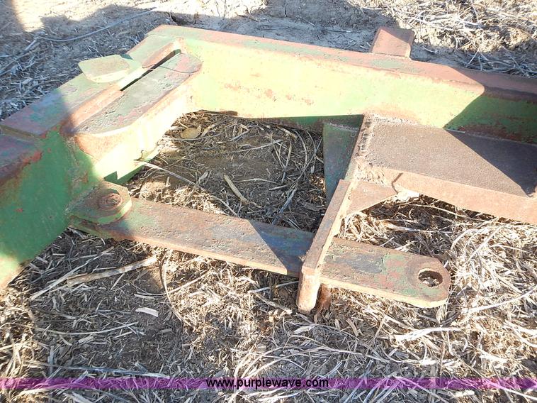 image for item BN9073 Shop built bale unroller