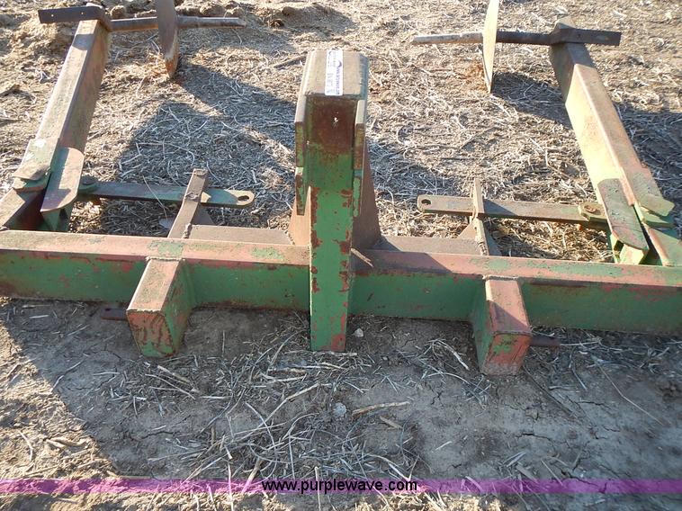 image for item BN9073 Shop built bale unroller