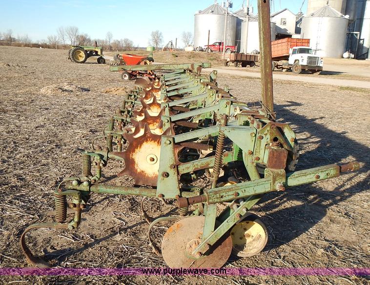 image for item BN9074 John Deere RM cultivator