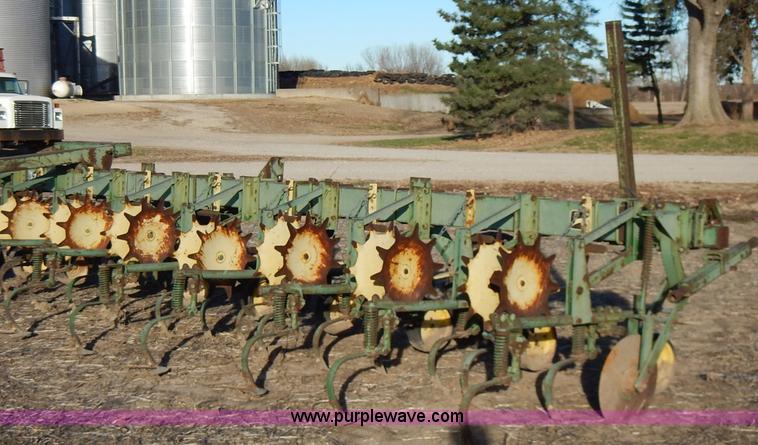 image for item BN9074 John Deere RM cultivator
