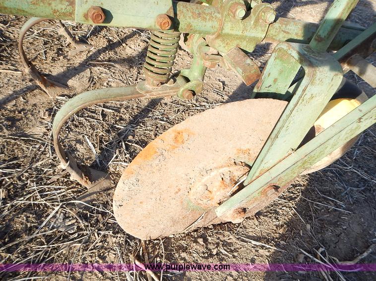 image for item BN9074 John Deere RM cultivator
