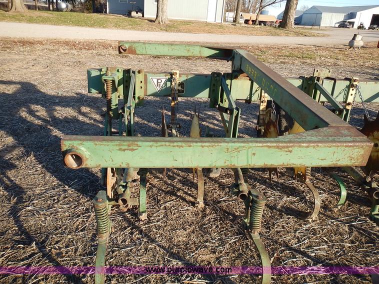 image for item BN9074 John Deere RM cultivator