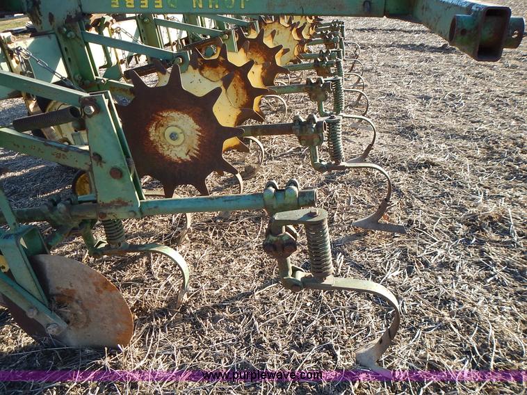 image for item BN9074 John Deere RM cultivator