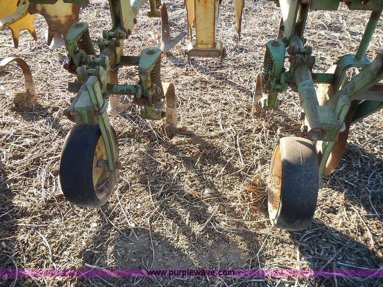 image for item BN9074 John Deere RM cultivator