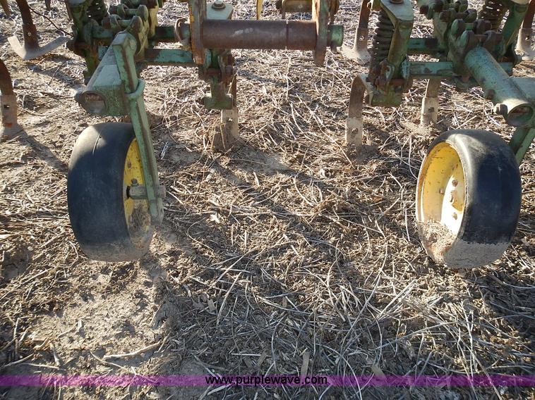 image for item BN9074 John Deere RM cultivator