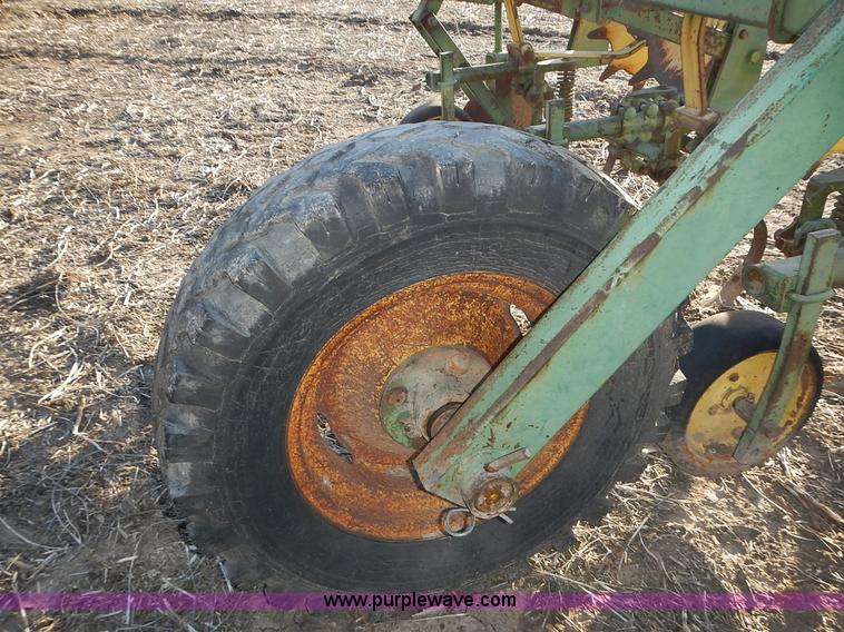 image for item BN9074 John Deere RM cultivator