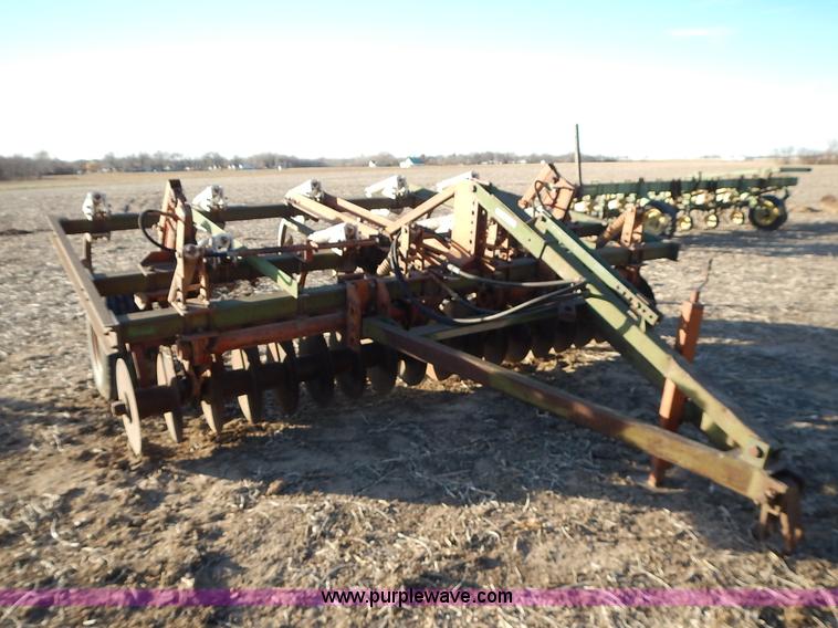 image for item BN9075 Glencoe soil saver chisel plow