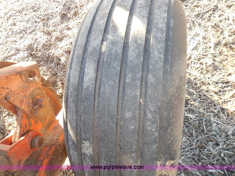 image for item BN9075 Glencoe soil saver chisel plow