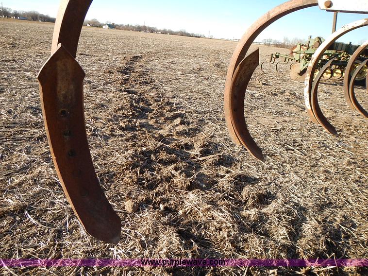 image for item BN9075 Glencoe soil saver chisel plow