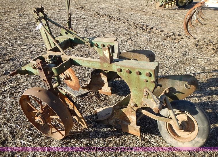 image for item BN9076 John Deere two bottom plow