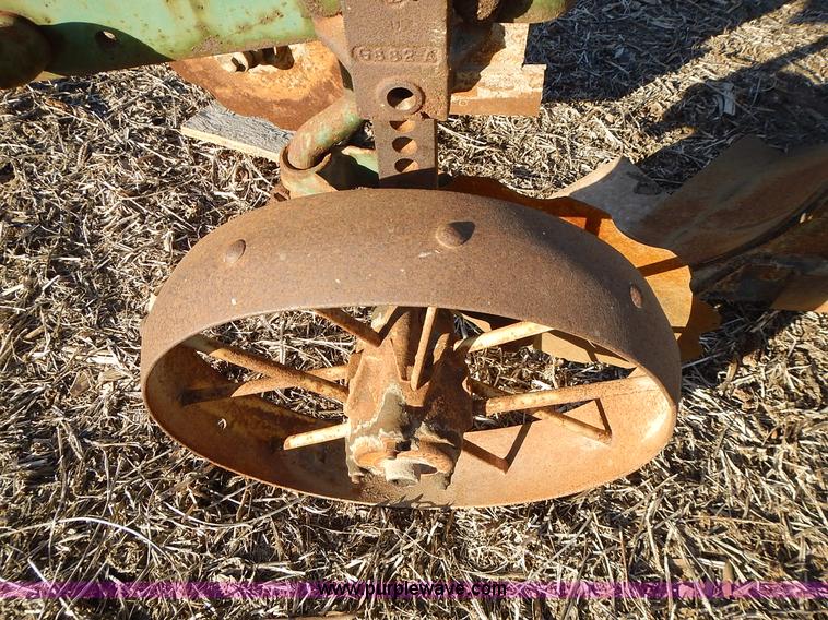 image for item BN9076 John Deere two bottom plow