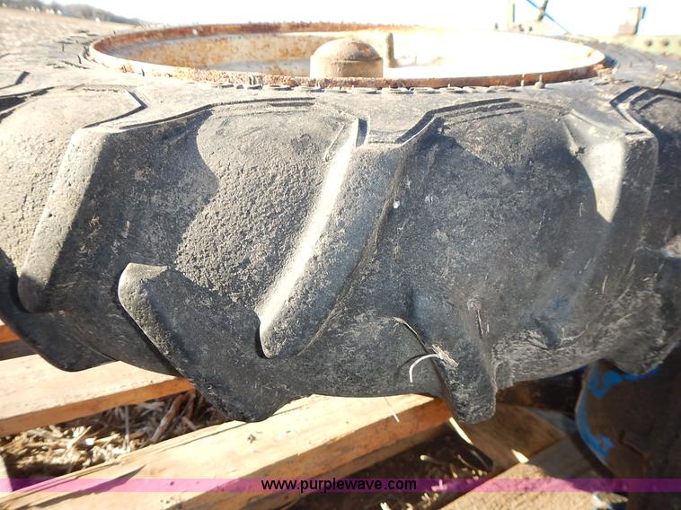 image for item BN9077 Assorted applicator equipment