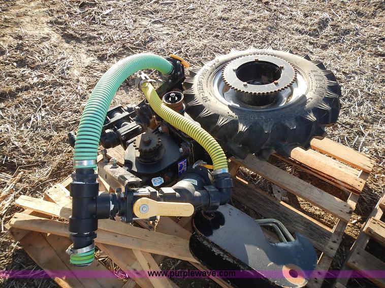 image for item BN9077 Assorted applicator equipment