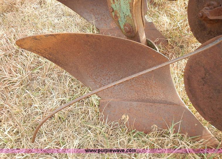 image for item BN9084 John Deere plow