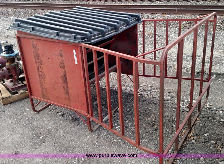 image for item BR9400 Poli Tron calf feeder