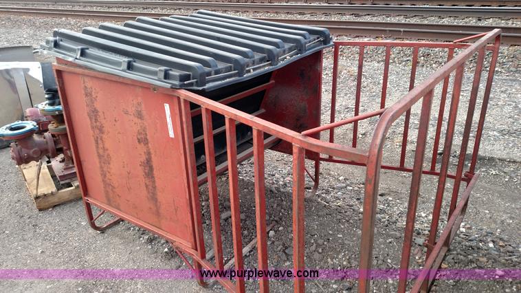 image for item BR9400 Poli Tron calf feeder