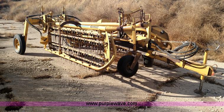 image for item BR9420 Vermeer R23 twin hay rake