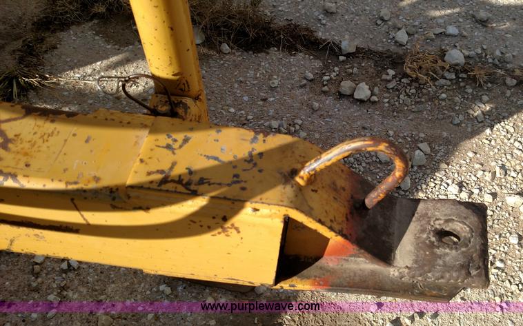 image for item BR9420 Vermeer R23 twin hay rake